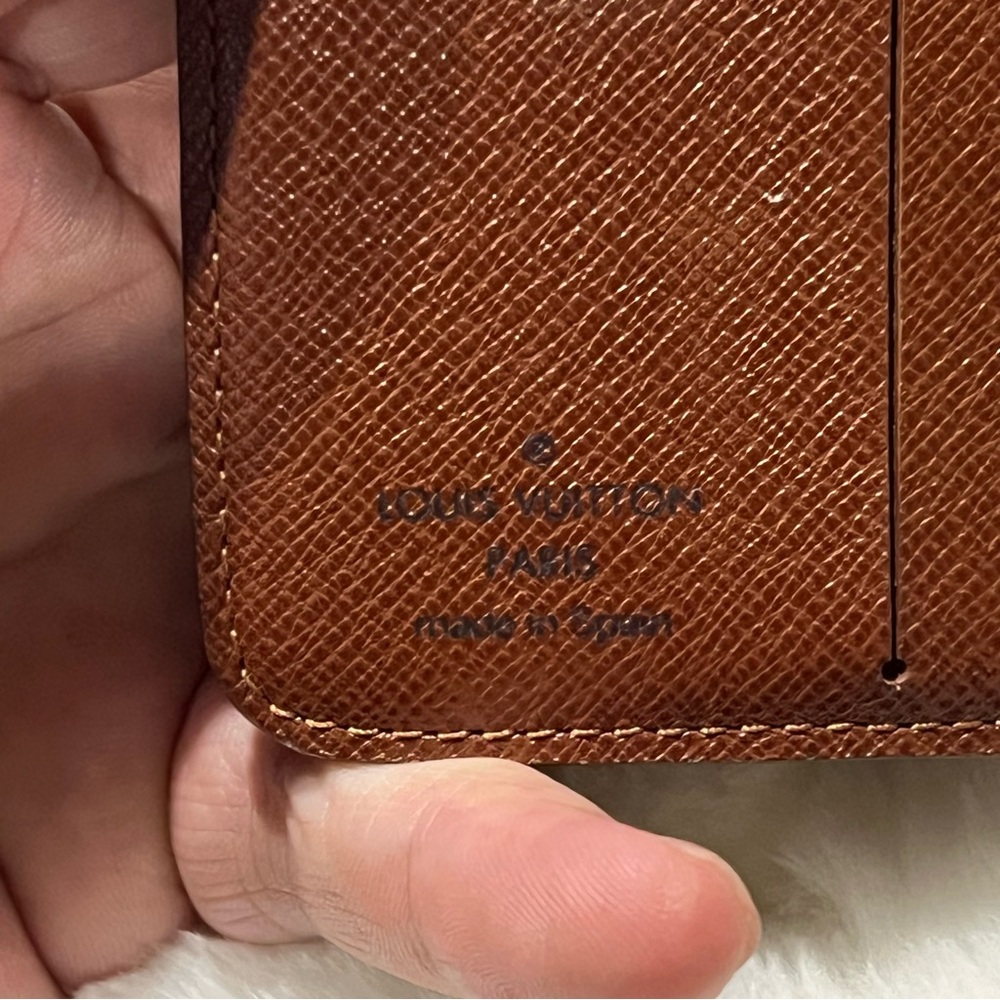 Louis Vuitton Compact Zippy Monogram Bifold Wallet - Picture 9 of 16